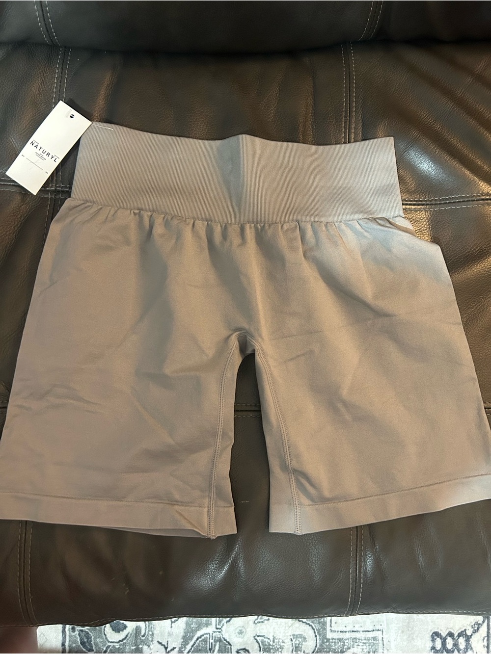 Naturyl by Niykee - Fit Shorts in “Concrete” - size medium